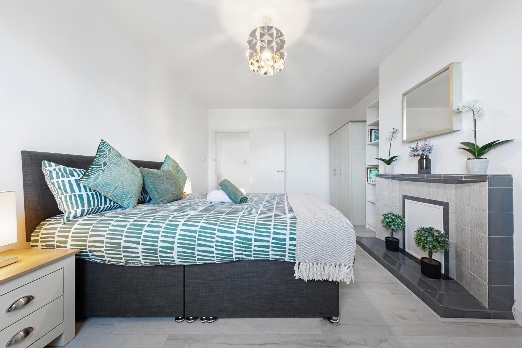 Four-bedroom Luxury Living - Westminster & Vauxhall Apartament Londra